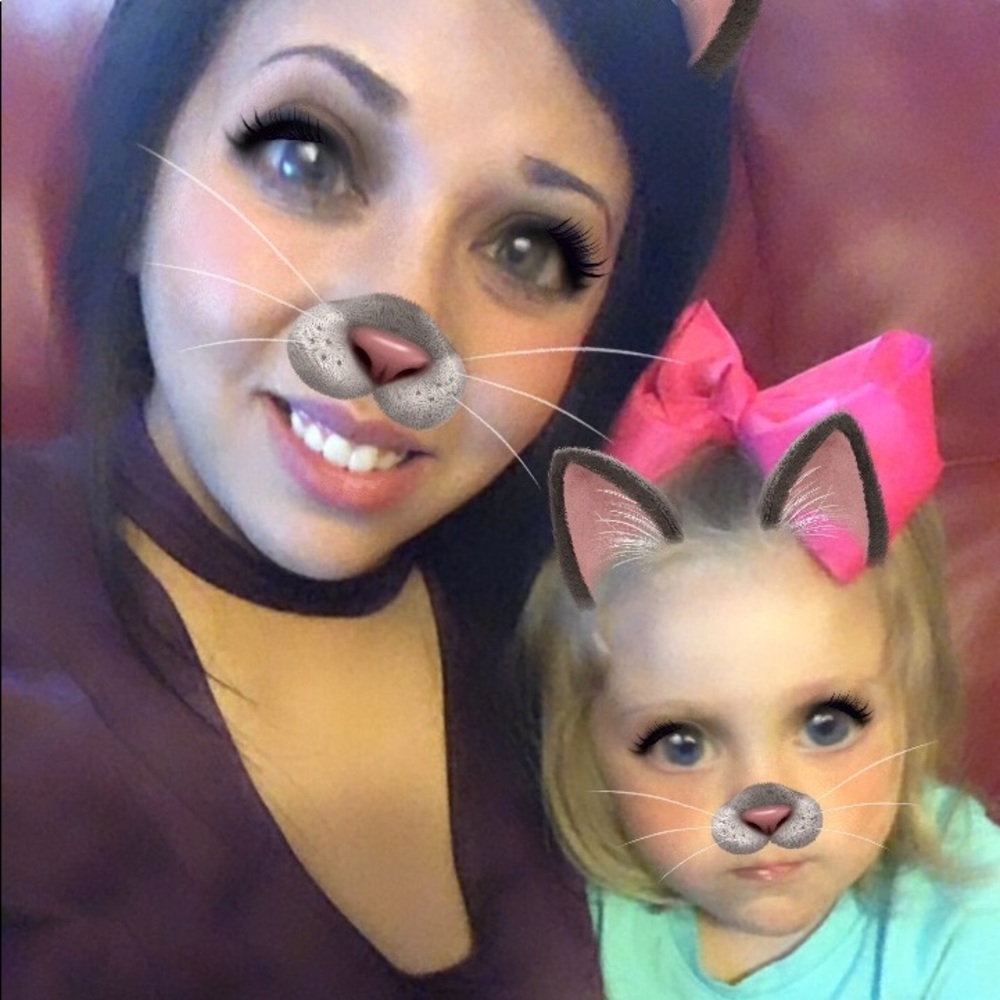 Meet your Posher, Ashley